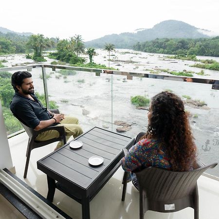 The Anchorage Athirapilly Resort Athirappilly Esterno foto