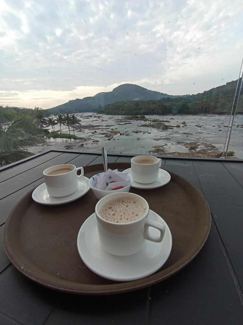 The Anchorage Athirapilly Resort Athirappilly Esterno foto