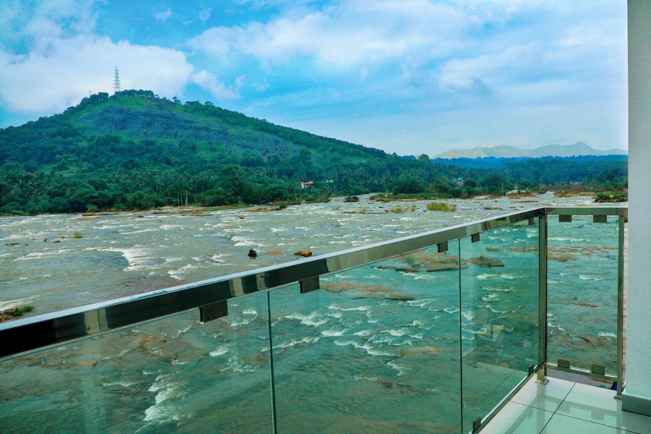 The Anchorage Athirapilly Resort Athirappilly Esterno foto